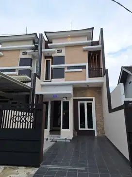 Jual Rumah 2 Lantai  Lokasi Gunung Anyar ( IKIP ) Surabaya