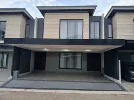 16555//Disewakan rumah mewah Discovery Alton Bintaro
