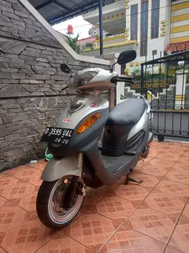 Kymco metica gls/tusbol antik!!