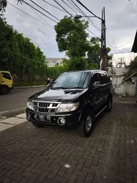 Isuzu Panther tipe Grand touring mulus. Pemakian pribadi