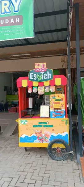 Lowongan Kerja Crew Outlet Es Teh Poci