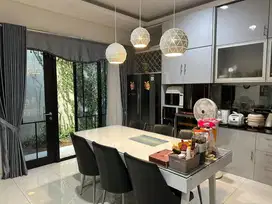 Dijual Rumah Full Furnished Siap Huni Cluster Victoria, Alam Sutera