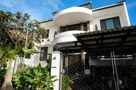 Rumah Taman Villa Meruya - Full Renov - Semifurnished 300 m2!