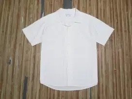 Kemeja Open Collar