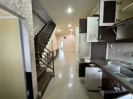 RUMAH TOWNHOUSE SETIA JADI ORLANDO NEGO HABIS KONDISI BAGUS