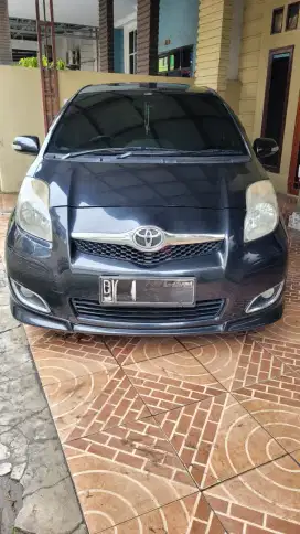 Dijual Toyota Yaris Tipe S Manual Tahun 2010
