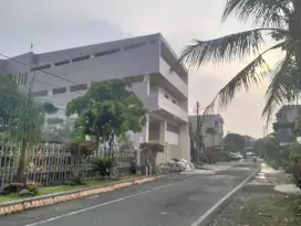 Dijual Cepat Rumah Hitung Tanah Depan Samping Sudah Ada Kost Elite