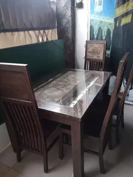 MEJA MAKAN KAYU JATI 4 KURSI LENGKAP
