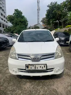 Grand Livina Type SV AT