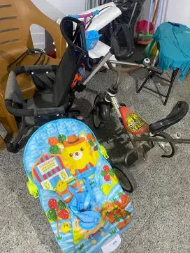 Paket sepeda boncer dan stroler anak