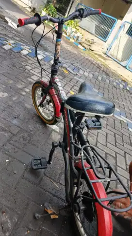 SEPEDA LIPAT BEKAS