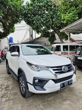 Toyota Fortuner 2.5 G 4x2 A/T Tahun 2017