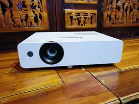 LCD Proyektor Panasonic LB-303 XGA HDMI 3300 Lumens