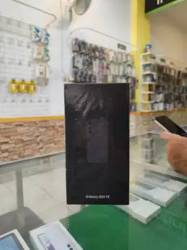 Baru!!! Samsung S24 FE 5G 8/256GB garansi resmi tam 1 tahun