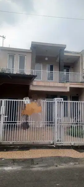 Disewakan rumah murah 2lantai di Taman Modern Cakung Jakarta Timur