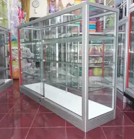 Di jual Etalase Kaca 1,5Mx1M Serbaguna