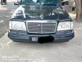 Mercy Boxer w124 E220 1995