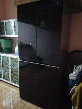 KULKAS 4 PINTU SHARP