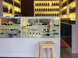 Lelang parfume beserta pajangan