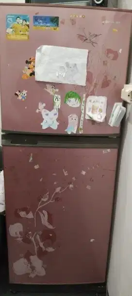 Kulkas sharp 2pintu