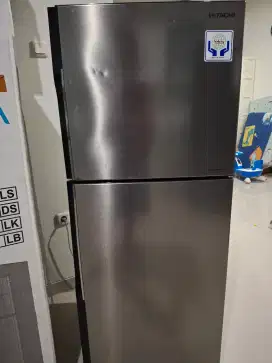 Kulkas hitachi 2 pintu