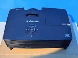 Infocus in220 vga , 3500 lumen