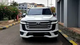 [ LOW KM ] Toyota Land Cruiser LC 300 VXR VX-R TSS Diesel AT 2023/2024