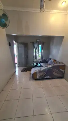 DISEWAKAN RUMAH DI PEDURUNGAN SEMARANG