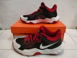 Sepatu Basket Nike