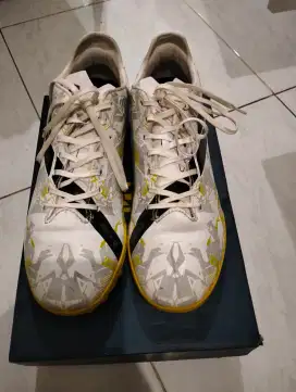 Sepatu futsal/minisoccer