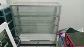 Dijual Cepat Etalase Kaca