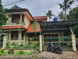 Rumah Siap Huni 2 Lantai di Ciracas, Harga Nego