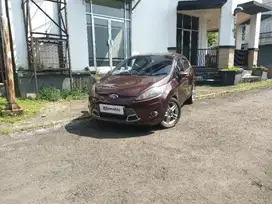 Pajak Panjang - FORD FIESTA 1.6 S BENSIN A/T 2011 UNGU