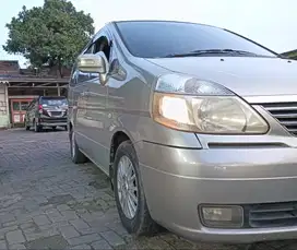 [DIJUAL] Nissan Serena HWS 2009 AT – Siap Pakai, Nyaman Buat Keluarga!