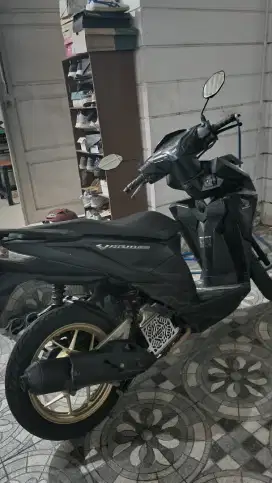 Dijual Cepat Motor Vario Hitam 2017 (BU)