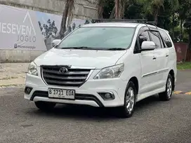Toyota Kijang Innova 2.0 V AT 2014 putih