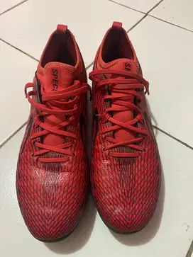 Sepatu bola Specs Swervo Venero FG