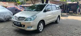Toyota Kijang Innova 2011 Bensin