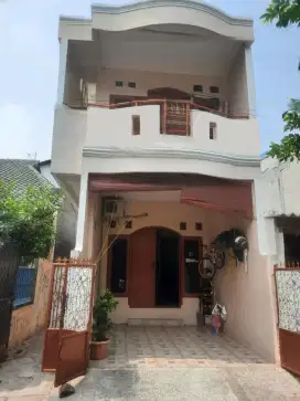 Rumah 2 lantai lokasi strategis, Cempaka Baru Jakarta Pusat