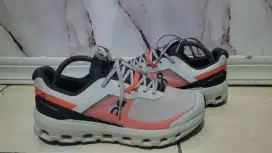 PRELOVED ON CLOUD VISTA WHITE ORANGE SIZE 41/26,5CM SECOND