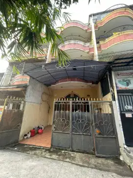 Dijual rumah di Jelambar Utama Sakti VI No.19A