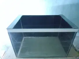 Aquarium background hitam (bonus lampu aquarium warna putih)