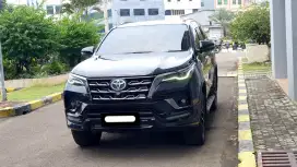 Toyota fortuner vrz gr tetradrive 2.8 4x4 awd 2022 hitam diesel