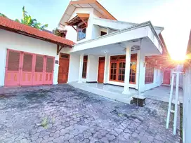 Rumah Bagus Strategis Utara DPRD Solo, Colomadu Karanganyar