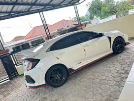 Honda civic turbo HB tipe E tahun 2018
