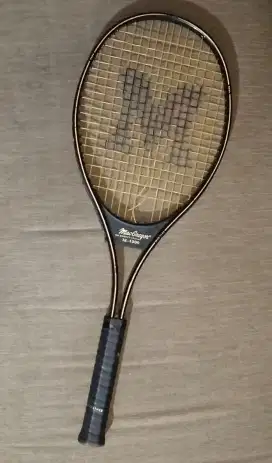 Raket tennis macgregor