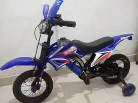 Sepeda anak laki BMX Trail