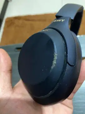 Sony WH1000 XM kondisi bekas