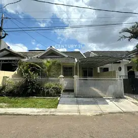 Rumah Rapi Siap Huni Di Kutilang Bintaro Jaya  8674