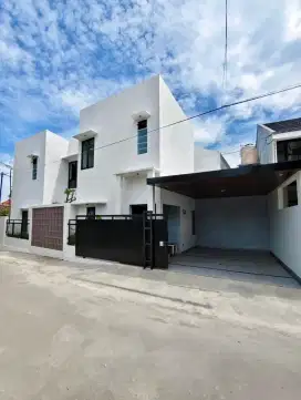 Rumah Baru Gaya Industrial dengan Foto Furnished dekat Jl Tajem Sleman